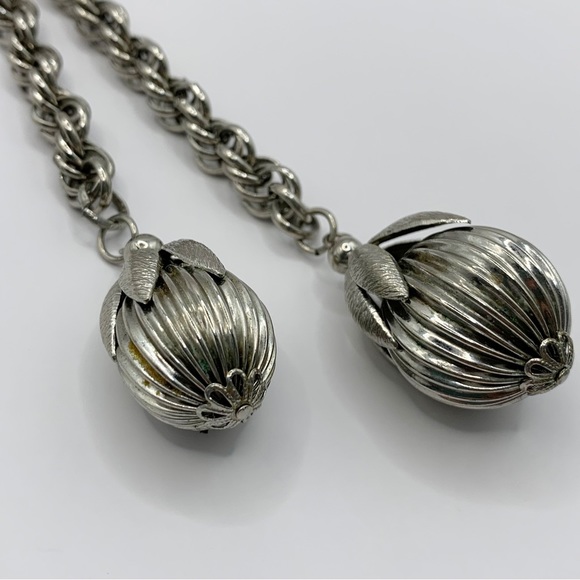 Vintage silver tone lariat statement necklace with kumquat pendants chunky chain - Picture 8 of 10